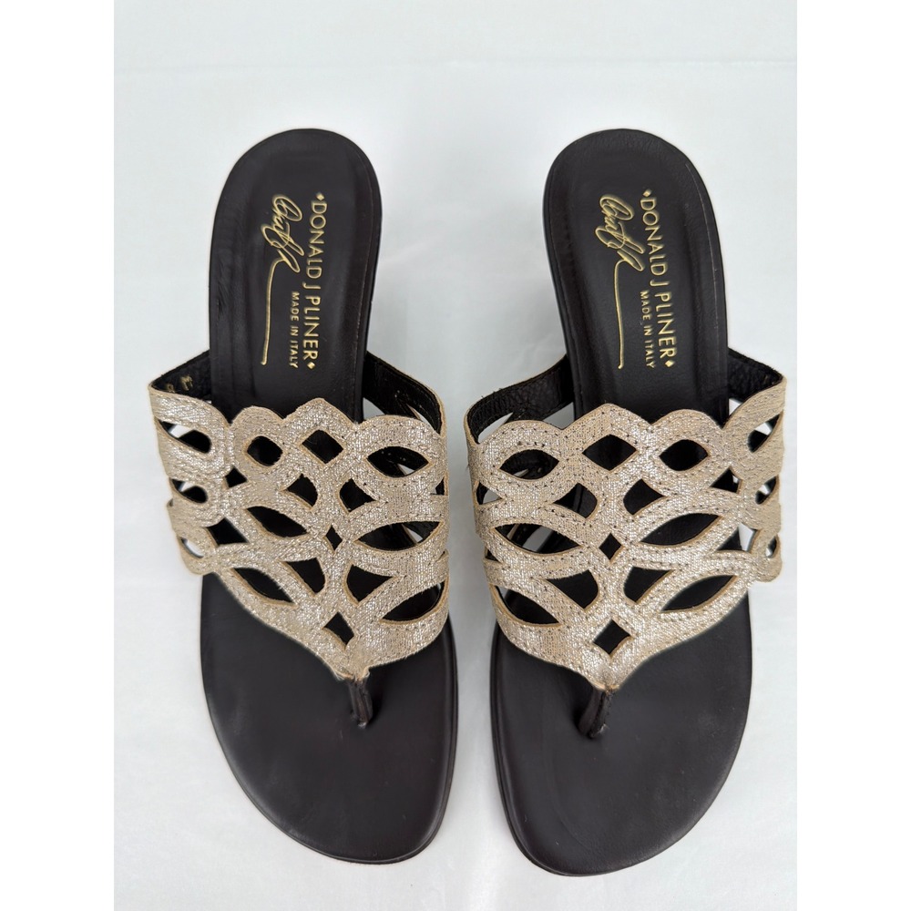 Donald J Pliner Kitten Heel Sandals Womens 8M Gold Metallic Laser Cut Italian